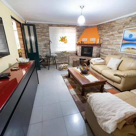Pinehouse Holiday home Curral Das Freiras