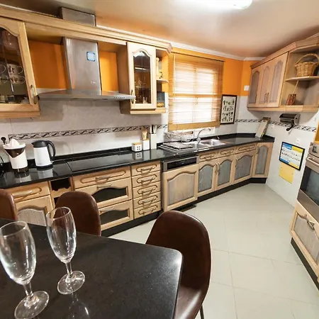 Holiday home Pinehouse Curral Das Freiras
